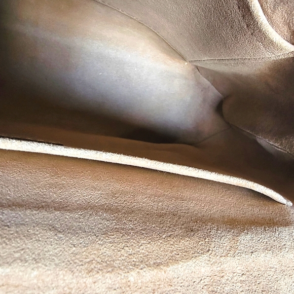 LOUIS VUITTON Monogram Canvas & Sesame Marignan Bag - Picture 8 of 14